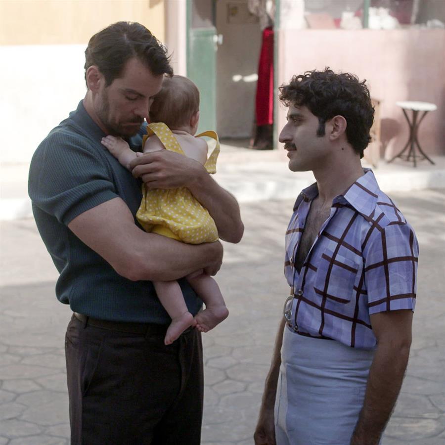 Άγριες Μέλισσες: Οι σεναριογράφοι της σειράς μας απαντούν σε 8 ερωτήσεις για το φινάλε