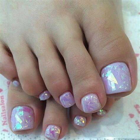 απαλό-ροζ-πεντικιούρ-με-mirror-σχέδια-ιδέες-