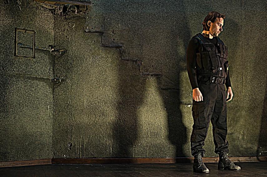 Σασμός: Ο διεφθαρμένος αστυνομικός