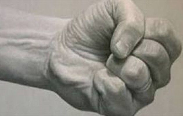 Θεσσαλονίκη: Έδειρε υπάλληλο καθαριότητας επειδή τον ξύπνησε με το απορριμματοφόρο