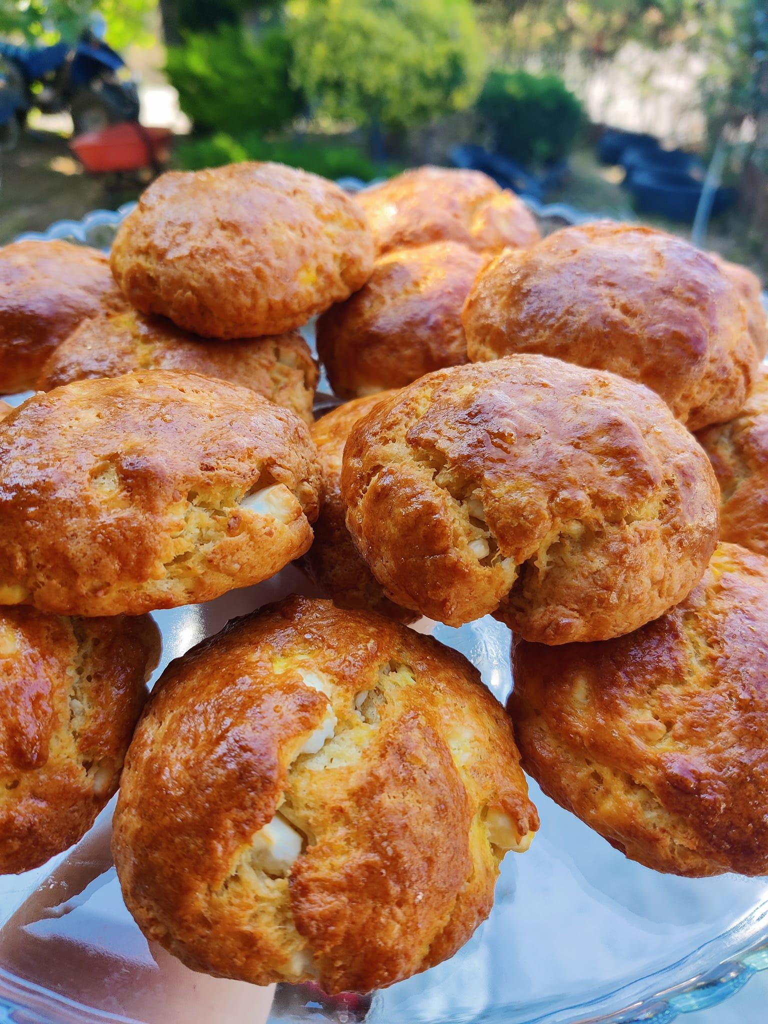 Τυροπιτάκια-με κατσικίσια φέτα-συνταγή-