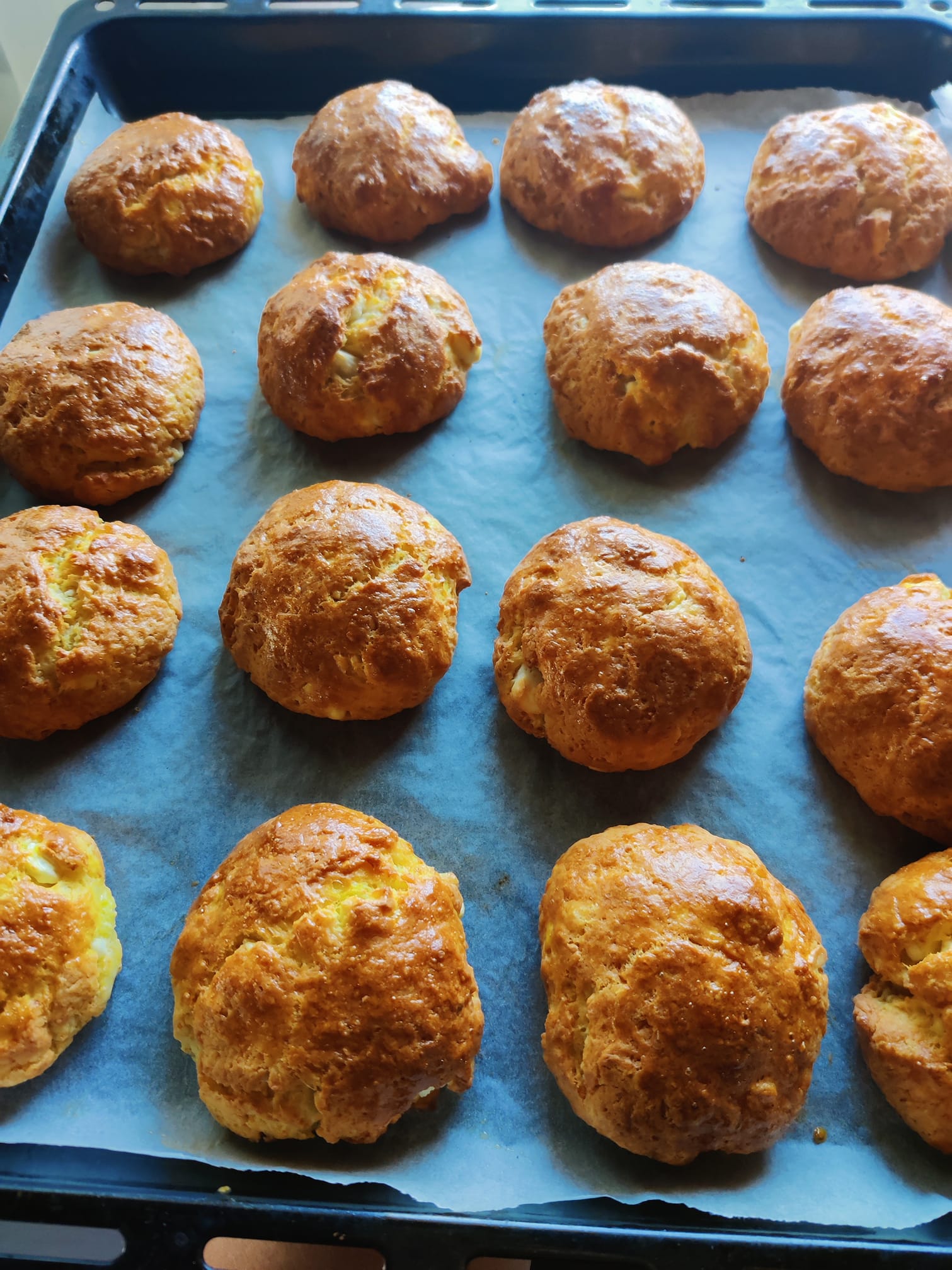 Τυροπιτάκια-με κατσικίσια φέτα-συνταγή-