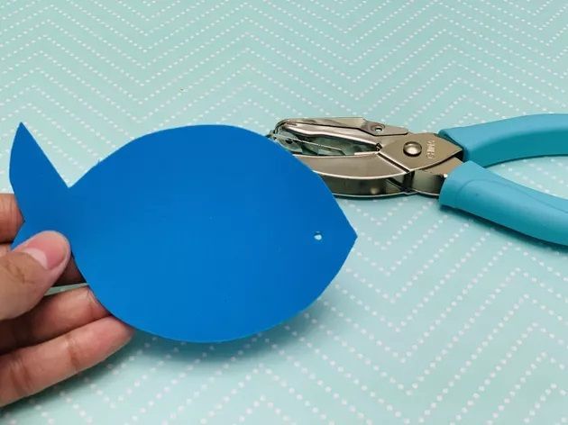 φτιάξτε-μαγνητικό-παιχνίδι-με-ψάρια-βήμα βήμα-