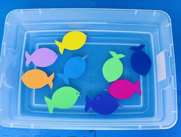 φτιάξτε-μαγνητικό-παιχνίδι-με-ψάρια-βήμα βήμα-