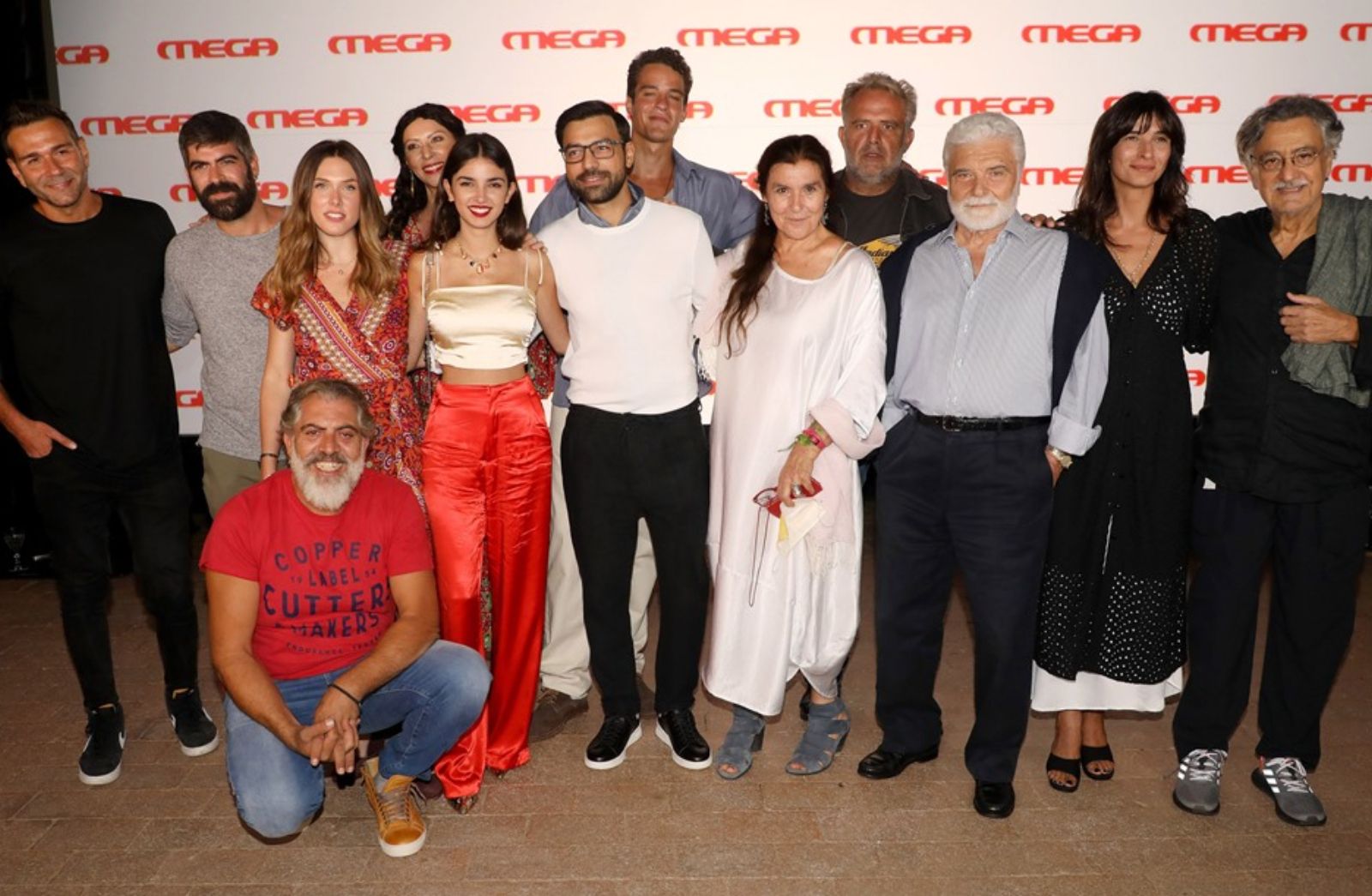 Η Γη της Ελιάς: Aυτός έβαλε το σπίτι του υποθήκη;