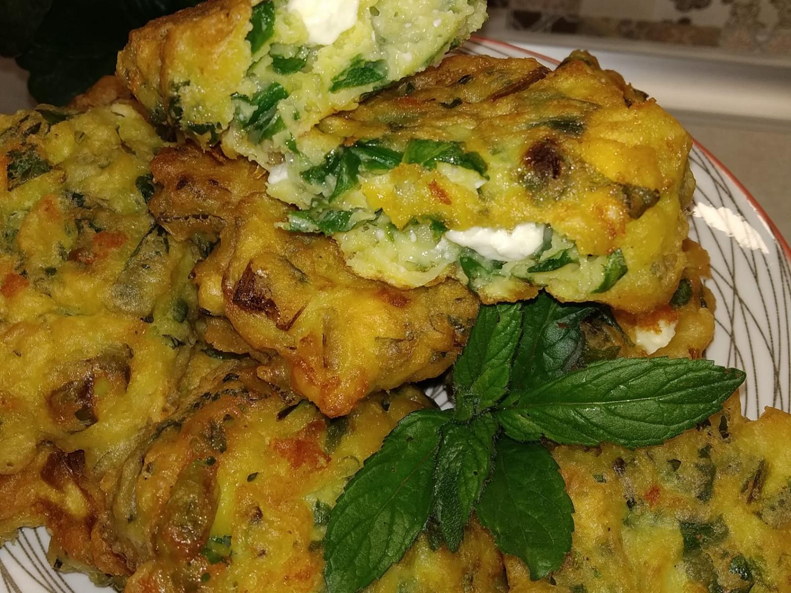 Συνταγή- για- τηγανίτες- με- σπανάκι- και- τυρί-