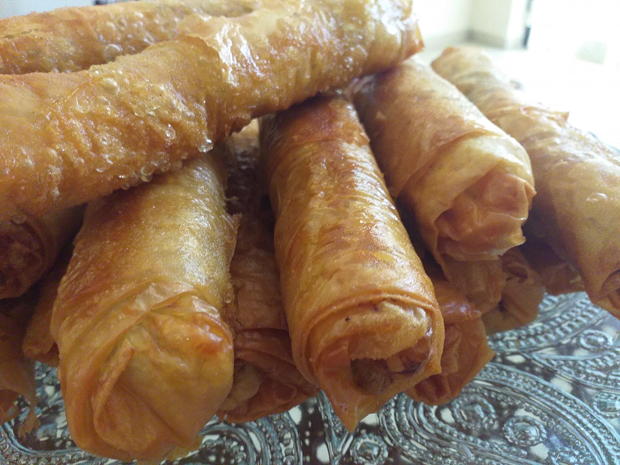 Σπιτικά- spring- rolls- με -φύλλο- κρούστας- Σπιτικά- spring- rolls- με -φύλλο- κρούστας-