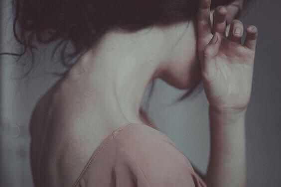 κείμενο-για-την-αυτοπεποίθηση-αξίζω-είμαι-αρκετή-