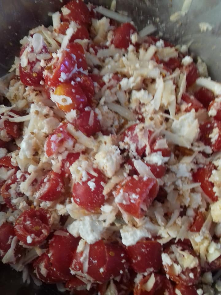 Ντοματόπιτα- με-γραβιέρα-