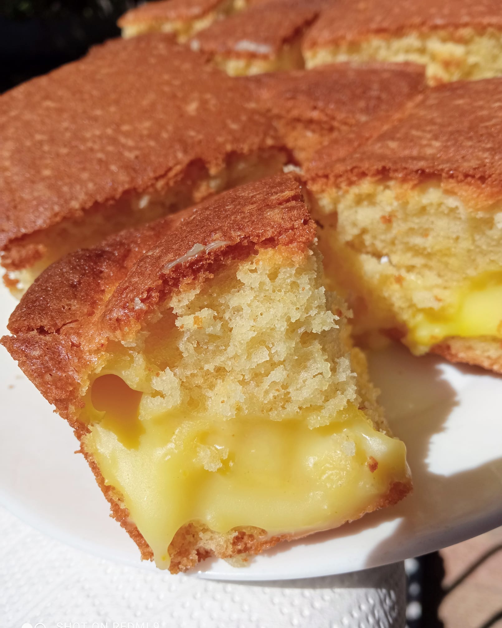 Αφράτο- γευστικό- κέικ -με- βελούδινη- κρέμα- Αφράτο- γευστικό- κέικ -με- βελούδινη- κρέμα-