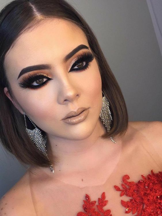 Σεπτέμβριος 2022-μαύρο-smokey eye-ιδέες-