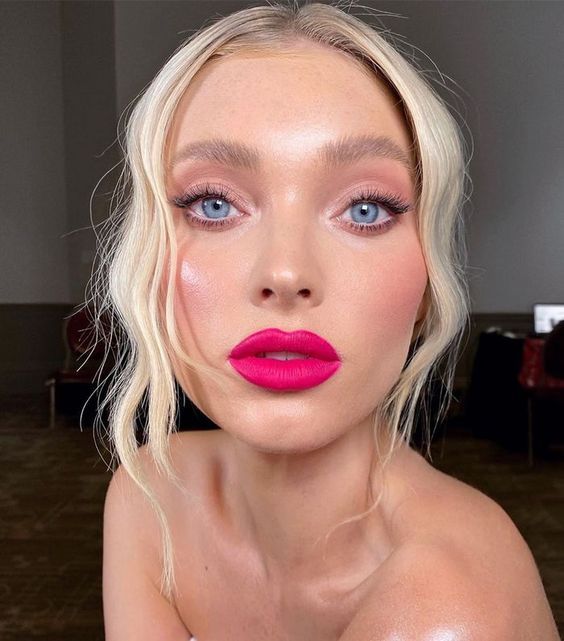 φούξια-κραγιόν-τον-Αύγουστο 2022-ιδέες-για-μακιγιάζ-