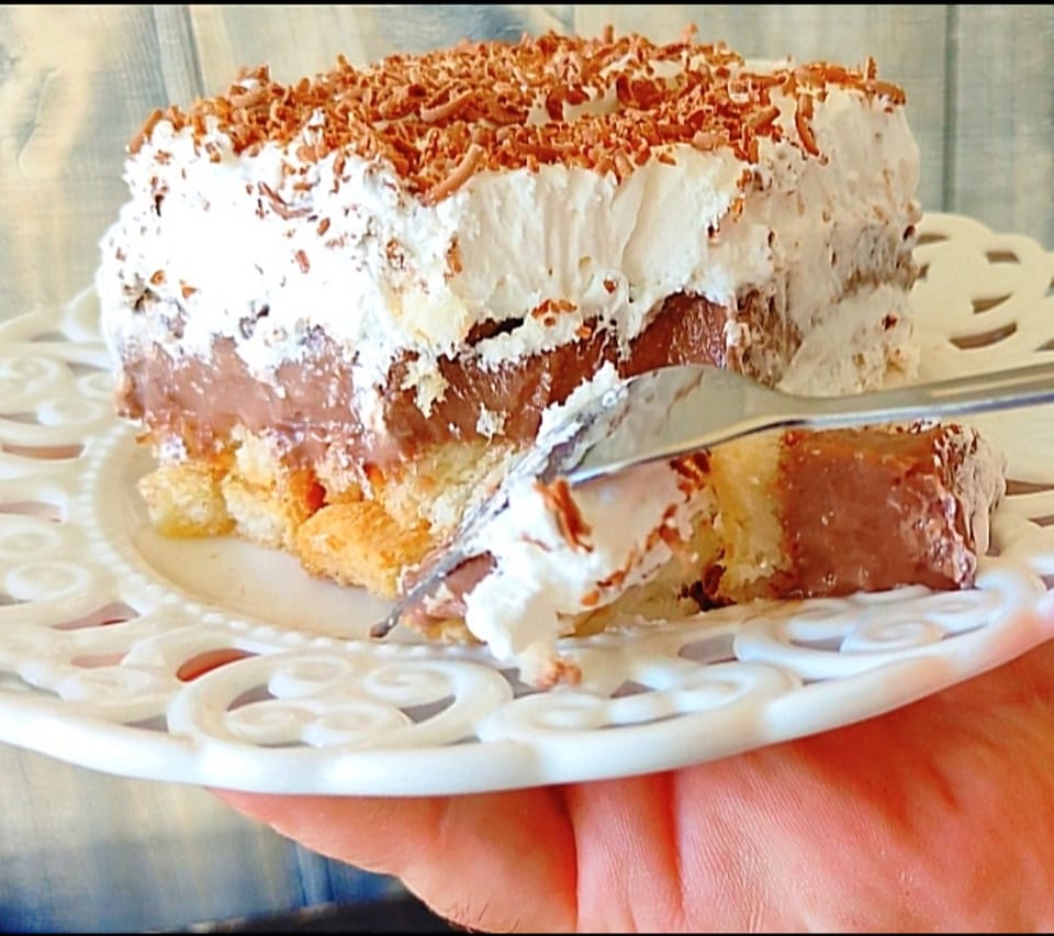 Εύκολο- μαμαδίστικο- γλυκό- ψυγείου- της- Γκόλφως-