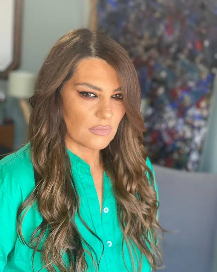 Κατερίνα Ζαρίφη: Μας συστήνει την αδερφή της και η ομοιότητα είναι απίστευτη