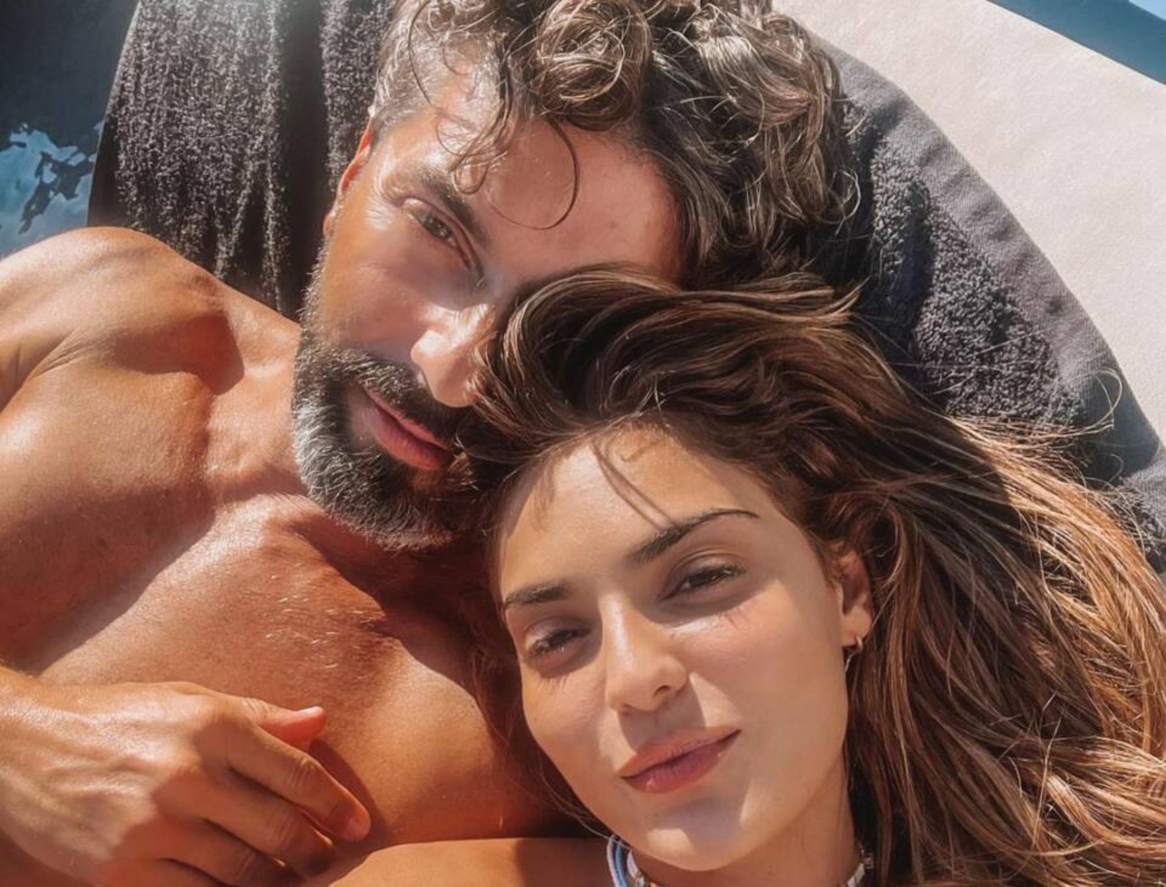 Βρισηίδα Ανδριώτου – Σπύρος Μαρτίκας: Ερωτευμένοι στη Μύκονο – Βίντεο