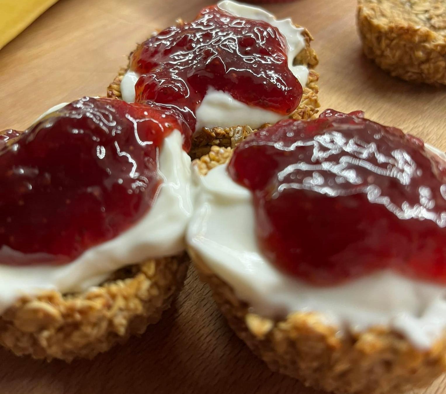Ατομικά Cheesecake βρώμης χωρίς ζάχαρη Cheesecake βρώμης χωρίς ζάχαρη
