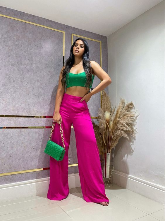 φούξια-παντελόνι-με-πράσινο-τοπ-ιδέες-για-ντύσιμο-στις-διακοπές- φούξια-παντελόνι-με-πράσινο-τοπ-ιδέες-για-ντύσιμο-στις-διακοπές-