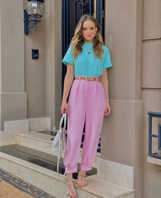 ιδέες-για-ντύσιμο-στις-καλοκαιρινές διακοπές-με-ροζ παντελόνι- ιδέες-για-ντύσιμο-στις-καλοκαιρινές διακοπές-με-ροζ παντελόνι-