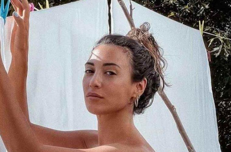 Ευγενία Σαμαρά: Είναι διακοπές, έβαλε μπουγάδα, την άπλωσε και μας την δείχνει! (εικόνες)