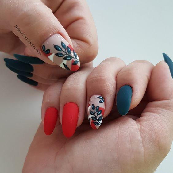 Καλοκαίρι 2022: 15 καλοκαιρινές ιδέες για ματ νύχια