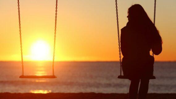 Πήρα διαζύγιο, τα παιδιά μου μεγαλώνουν και φοβάμαι ότι θα μείνω μόνη μου