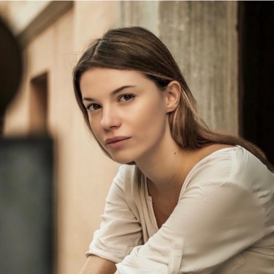 Η Γη της Ελιάς : Πατέρας ο Στέφανος