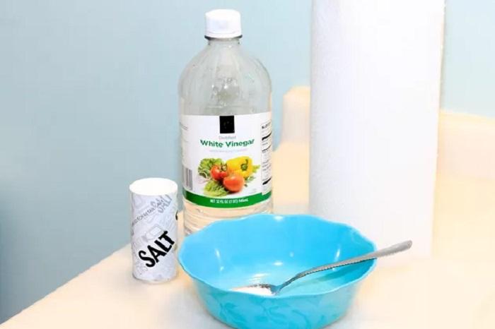 Μούχλα-σε-ανοξείδωτες επιφάνειες-έξυπνα κόλπα-καθαριότητας- Μούχλα-σε-ανοξείδωτες επιφάνειες-έξυπνα κόλπα-καθαριότητας-