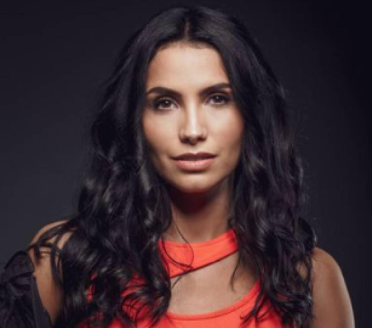 Η Γη της Ελιάς: Αυτή είναι η χορεύτρια του club