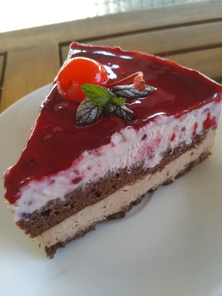 τούρτα παγωτό-με-γεύση-φρούτα του δάσους-και-semifreddo-συνταγή- τούρτα παγωτό-με-γεύση-φρούτα του δάσους-και-semifreddo-συνταγή-