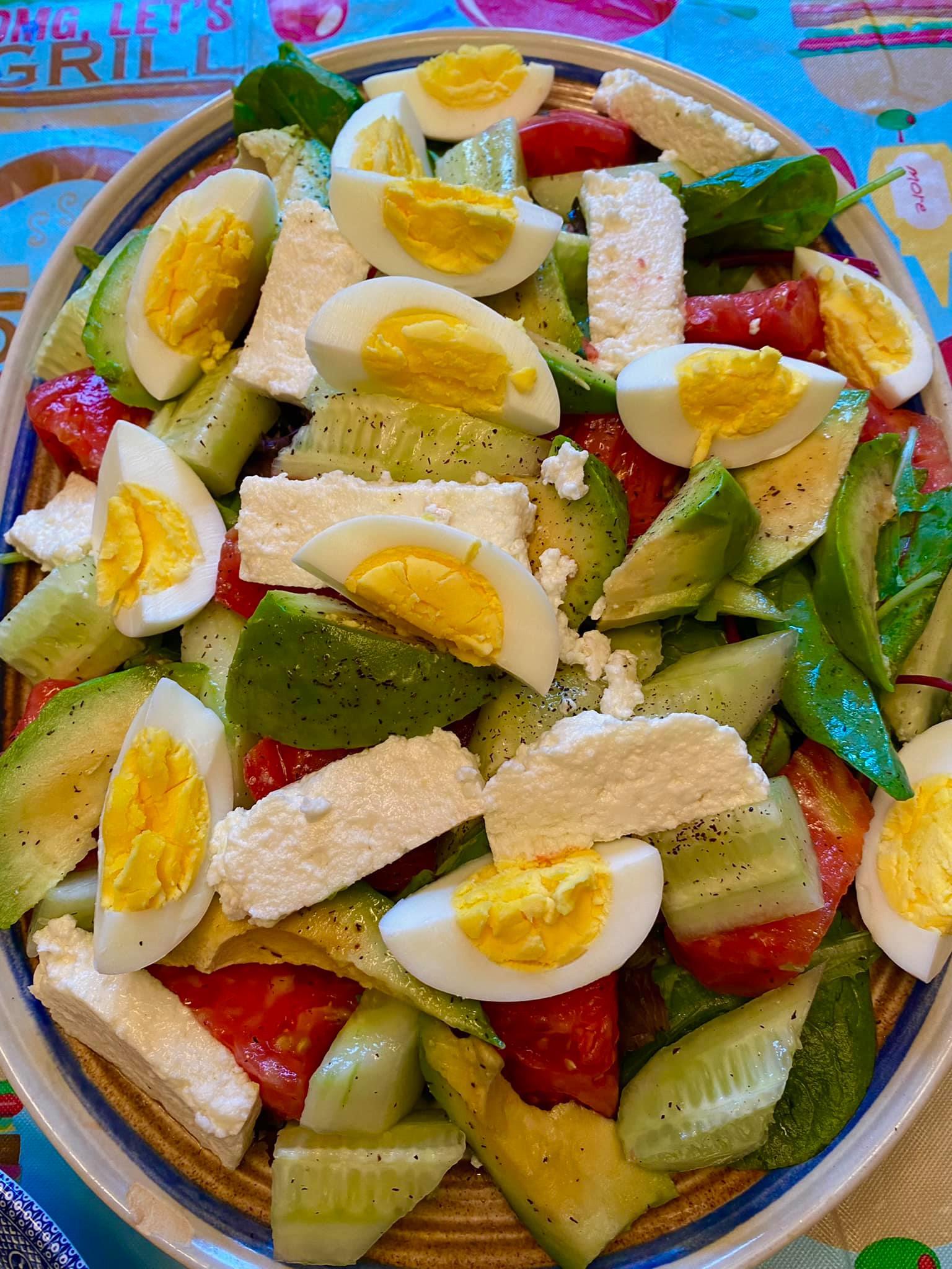 σαλάτα-με-αβοκάντο-συνταγή-