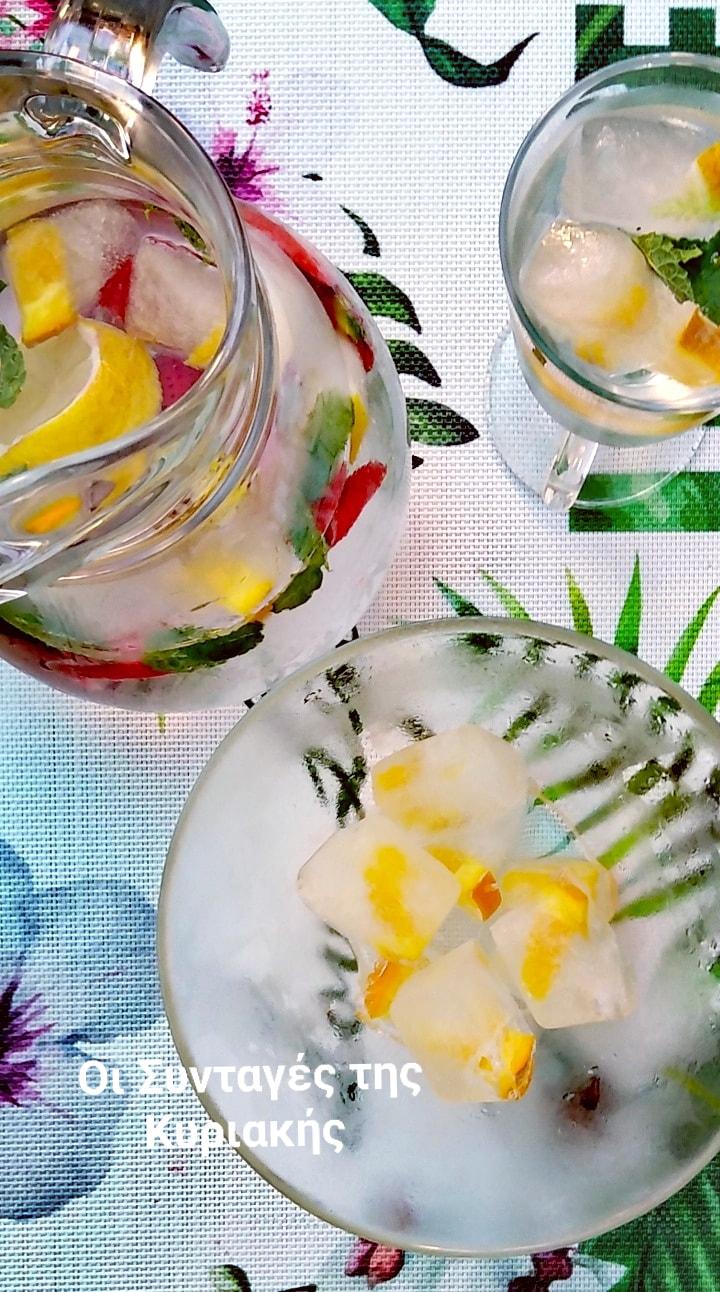 Δροσερό- σπιτικό- αναψυκτικό -με- σόδα- και -φρούτα-