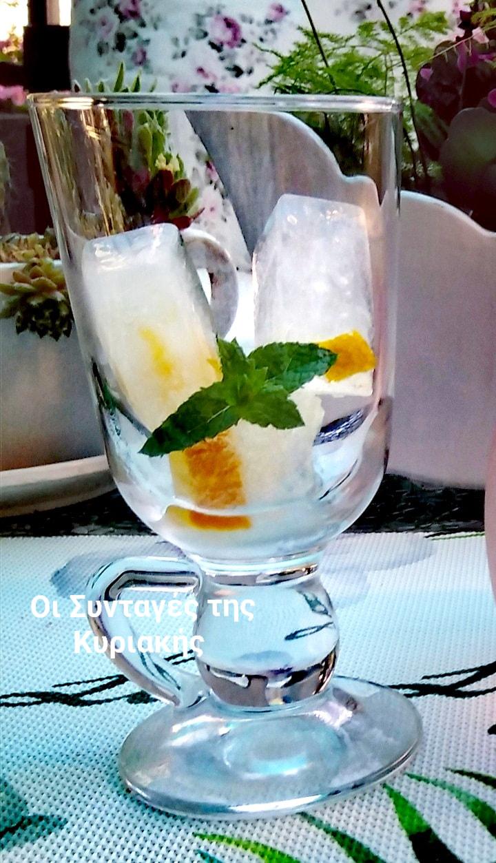 Δροσερό- σπιτικό- αναψυκτικό -με- σόδα- και -φρούτα-