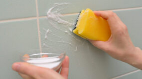 Aν έχεις αλάτι μπορείς να φτιάξεις 7 καθαριστικά για όλο το σπίτι