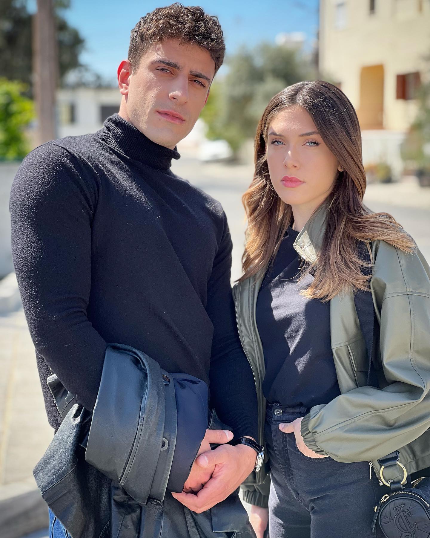 Η Γη της ελιάς : Εγκυμοσύνη και γάμος στην πραγματική ζωή για ζευγάρι – Κουμπαρά η Άντζελα Γκερέκου