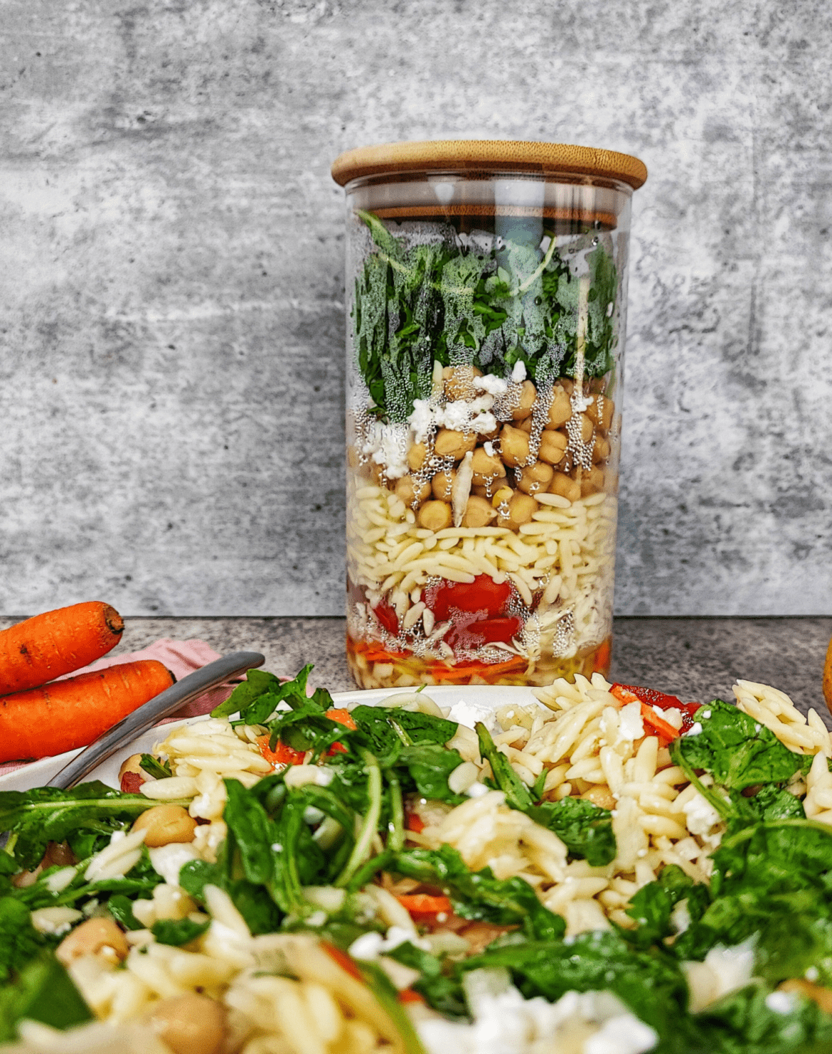 Σαλάτα-γεύμα- σε- βαζάκι- για- το- γραφείο-