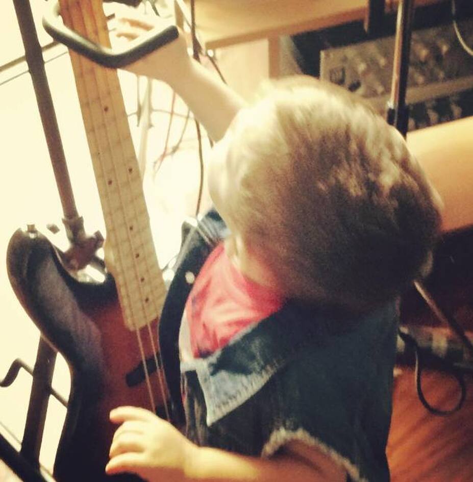 Χρήστος Δάντης: Δείτε το rock σπίτι του στη Γλυφάδα