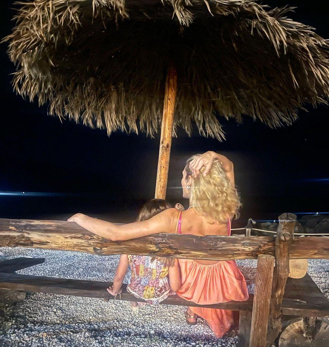 Ζέτα Δούκα: Οι όμορφες διακοπές και η οικογενειακή φωτογραφία