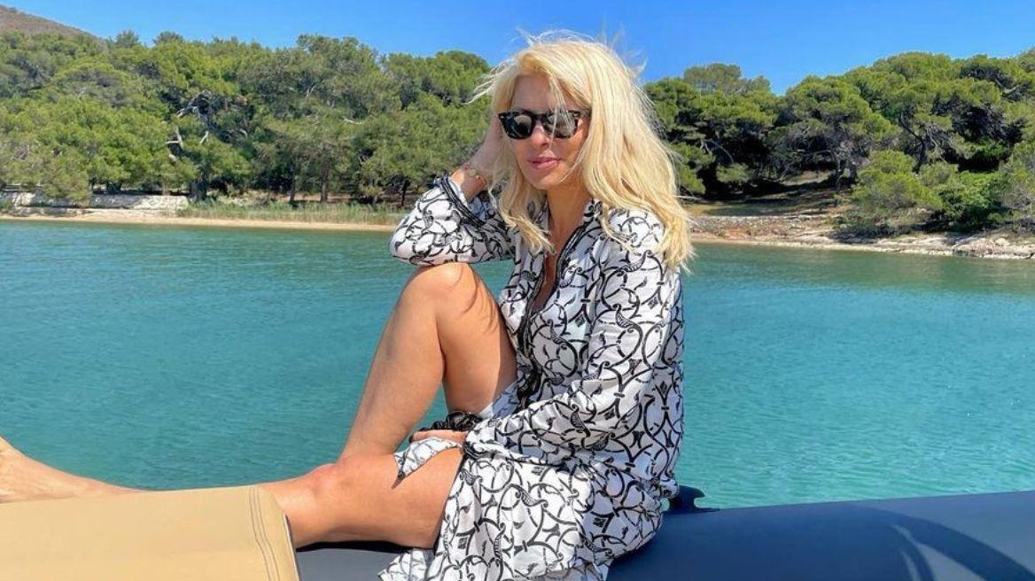 Ελένη Μενεγάκη: Αυτά τα τρία κόβει μαχαίρι και χάνει κιλά – Δεν περνά τα 60 κιλά