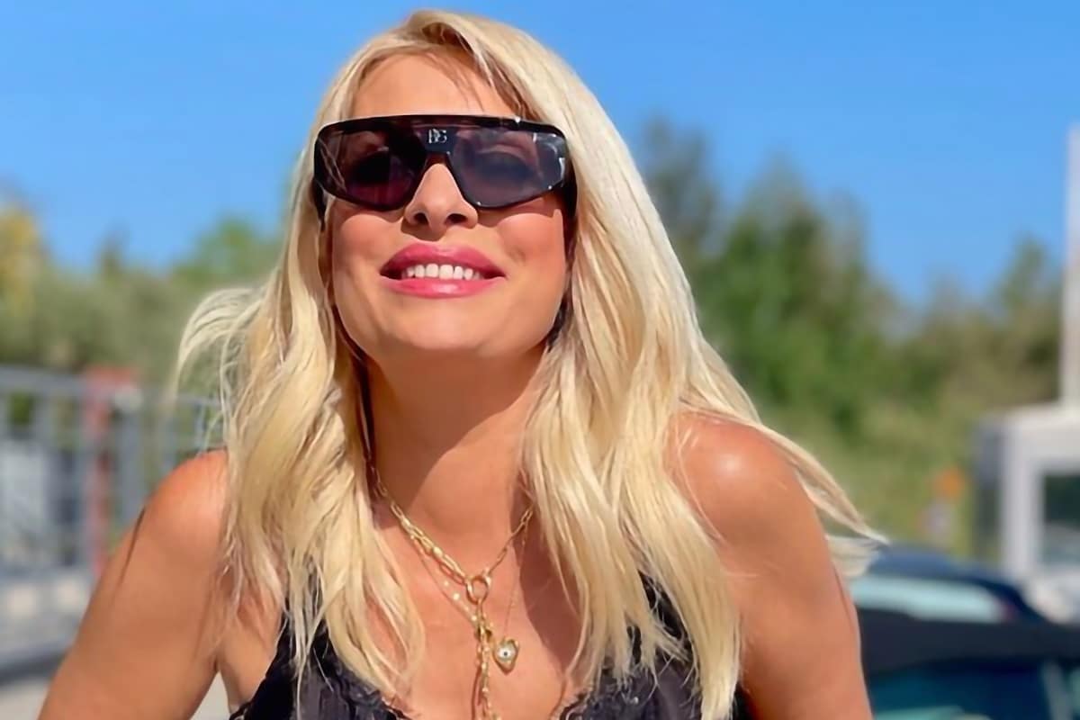 Ελένη Μενεγάκη: Αυτά τα τρία κόβει μαχαίρι και χάνει κιλά – Δεν περνά τα 60 κιλά