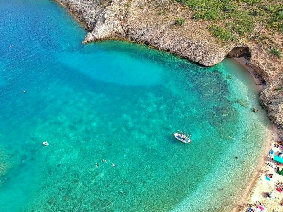 Ευβοία: 3 Παραλίες για ελεύθερο κάμπινγκ για το ΣΚ