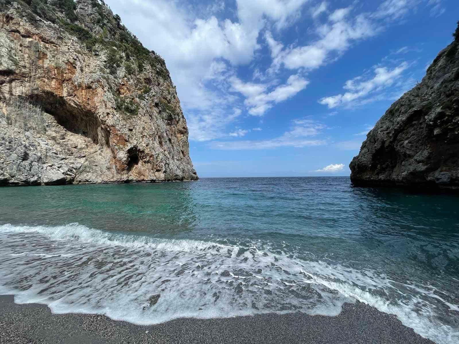 Ευβοία: 3 Παραλίες για ελεύθερο κάμπινγκ για το ΣΚ