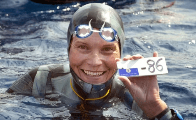 ΣΟΚ για την μεγαλύτερη δύτριας στο κόσμο: Η τελευταία βουτιά της και ο μυστηριώδης θάνατός της