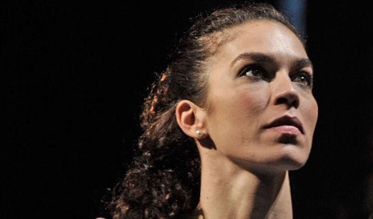 Μαύρο ρόδο : Υπόθεση και Πρωταγωνιστές