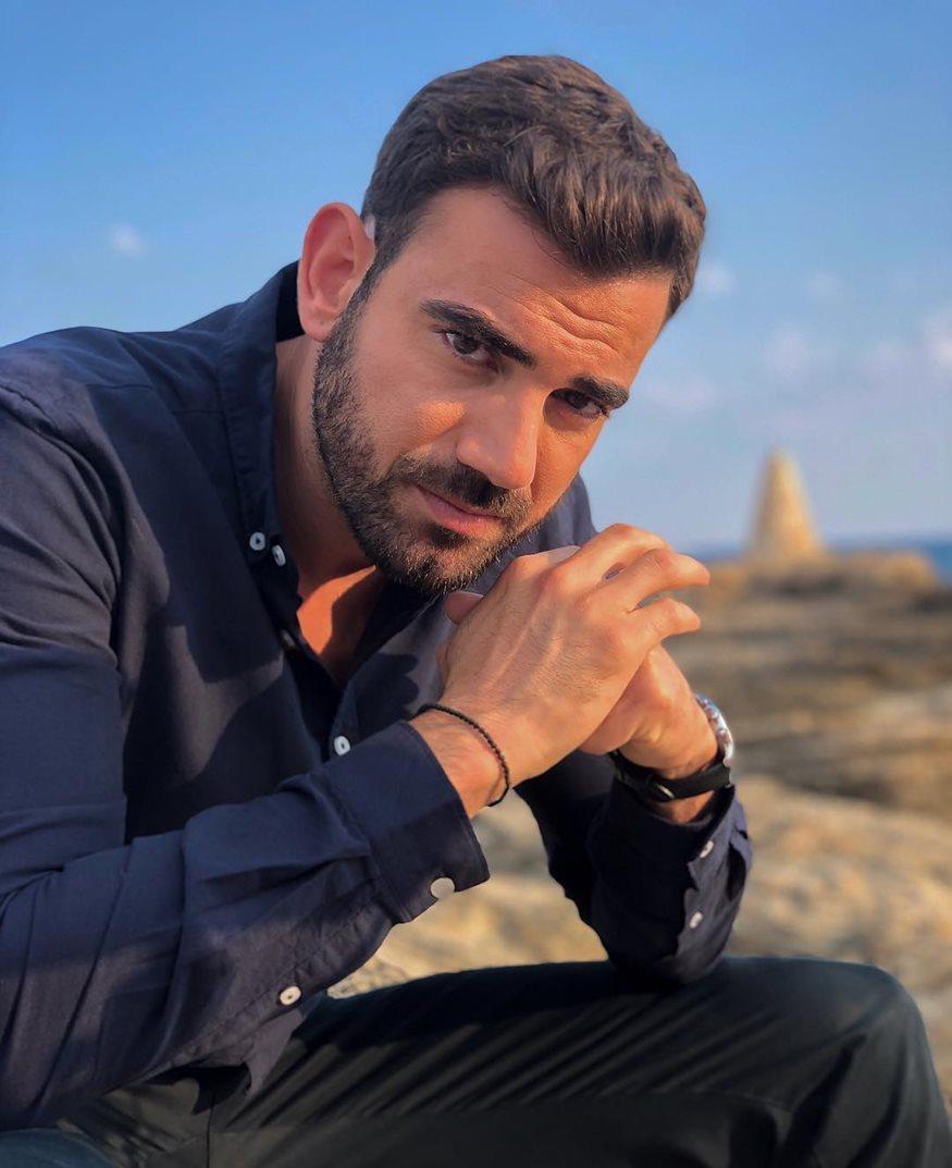 Μαύρο ρόδο : Υπόθεση και Πρωταγωνιστές