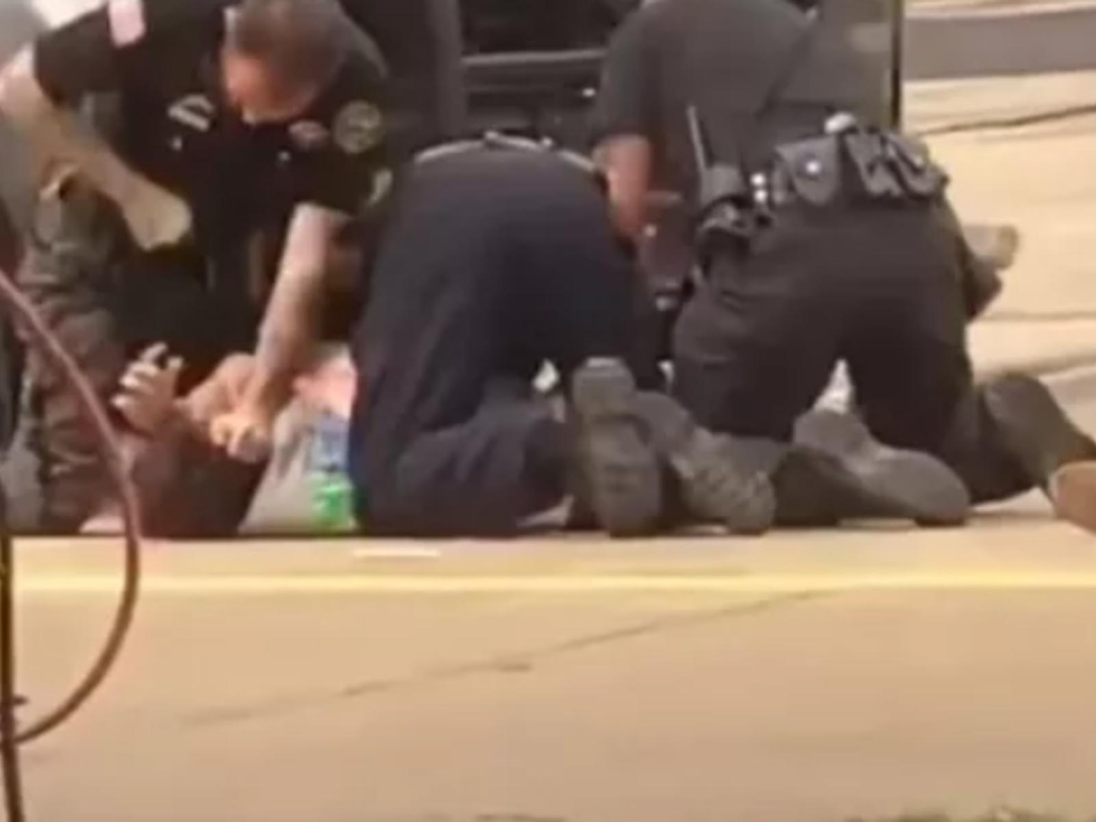 ΣΟΚ: Άνδρας δέχθηκε άγριο ξυλοδαρμό απο τρείς αστυνομικούς – Σοκαριστικό βίντεο