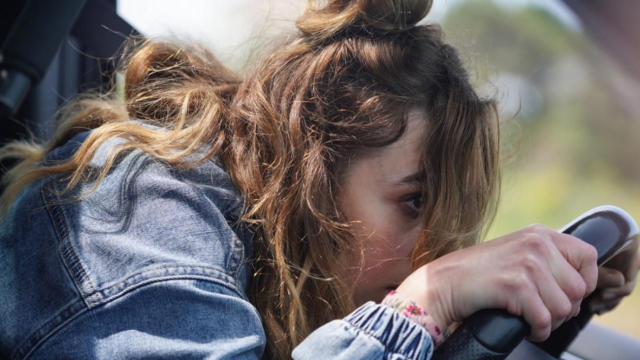 Άπιστος: Στο χείλος του γκρεμού Ασιγιά και Ντερίν