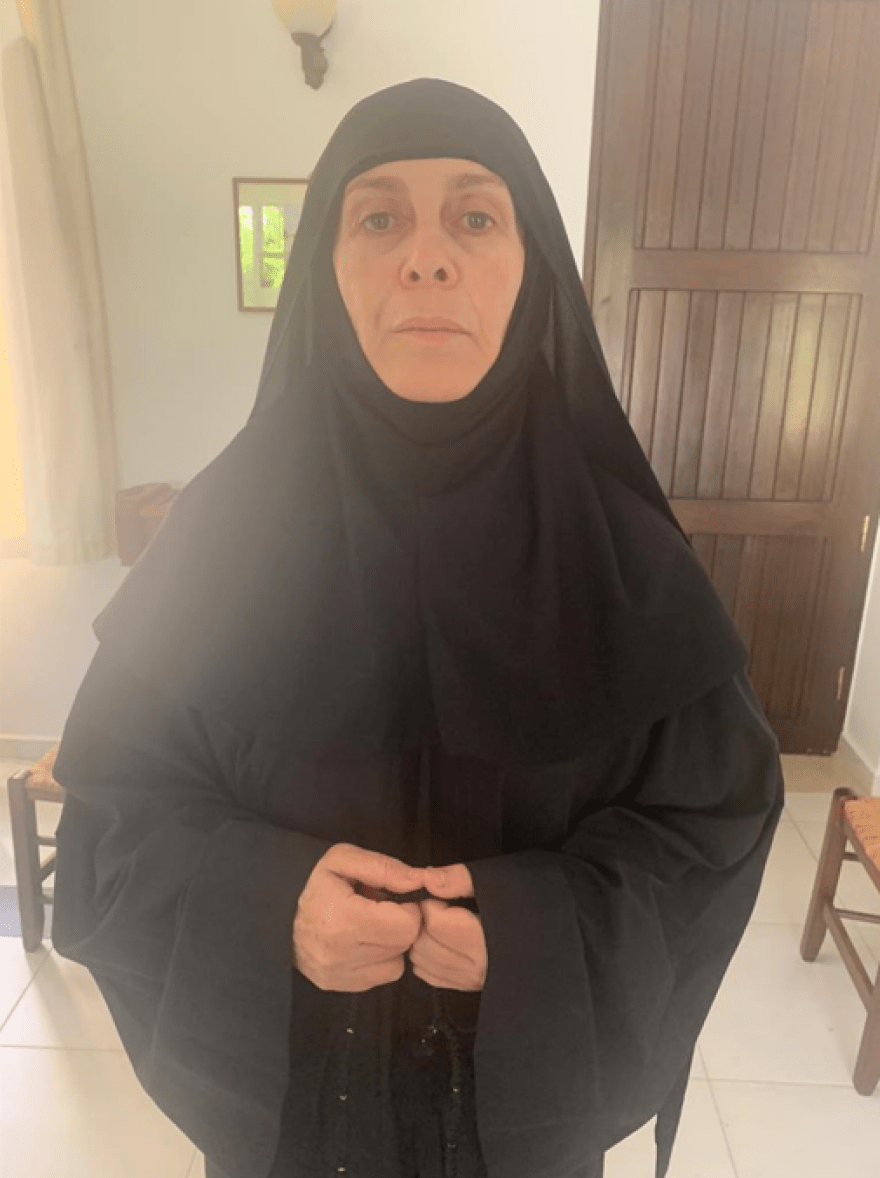 Μαύρο Ρόδο: Σε μοναστήρι της Κρήτης Κατερίνα Διδασκάλου και Φωτεινή Παπαθεοδώρου