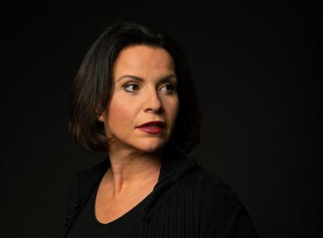 Σασμός: Η Αιμιλία θέλει να ξαναγυρίσει στον Παύλο