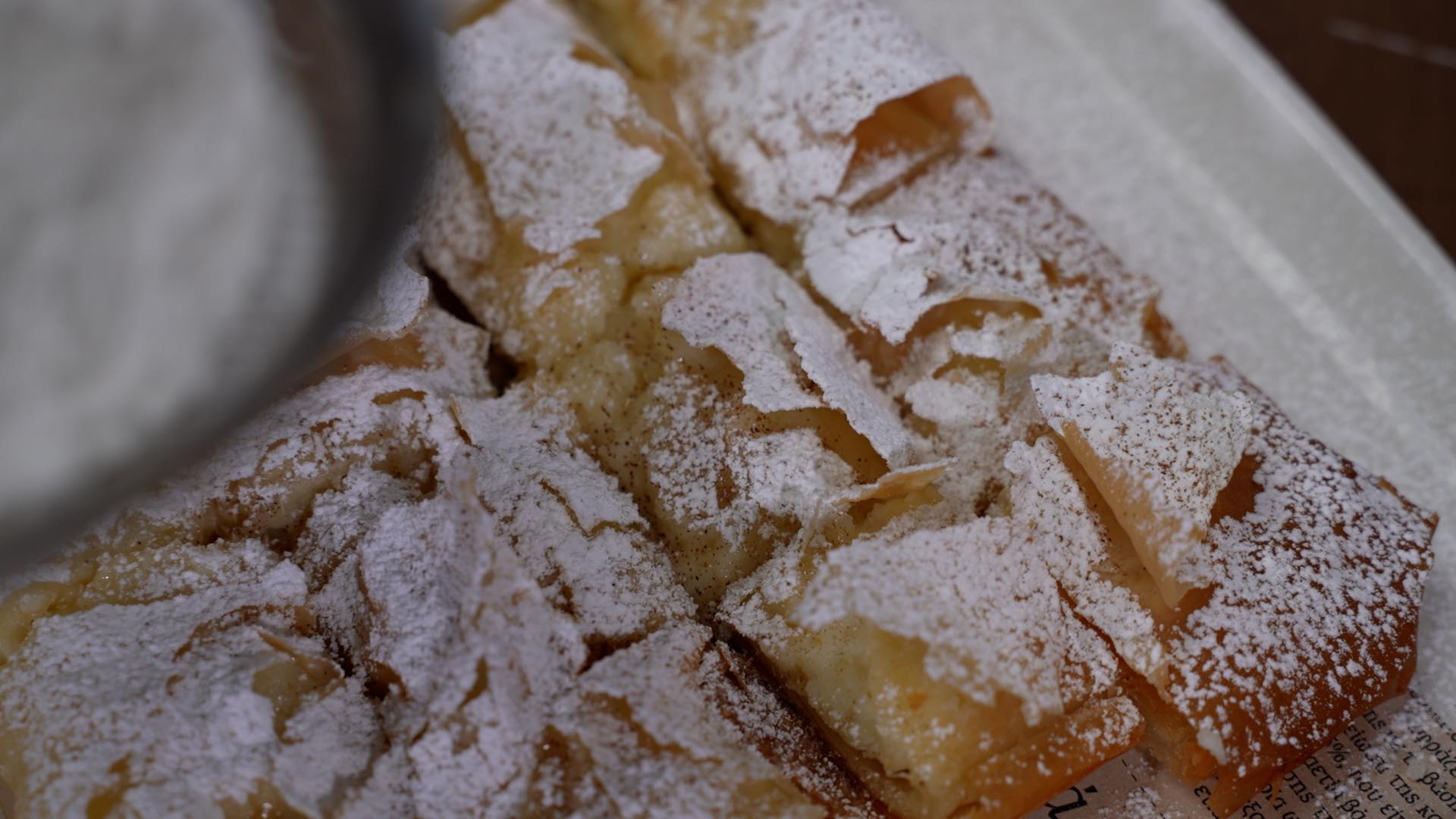 Εύκολη μπουγάτσα με φύλλο κρούστας σε 10′