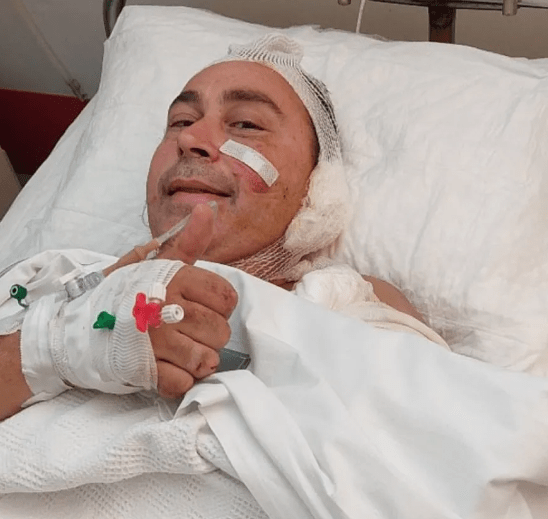 Επίθεση από αγέλη 15 σκυλιών: Πατέρας πάλεψε για να σώσει τα παιδιά του